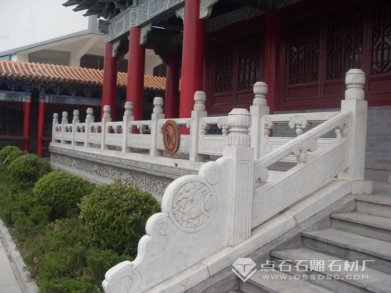 漢白玉欄桿 浮雕漢白玉護(hù)欄