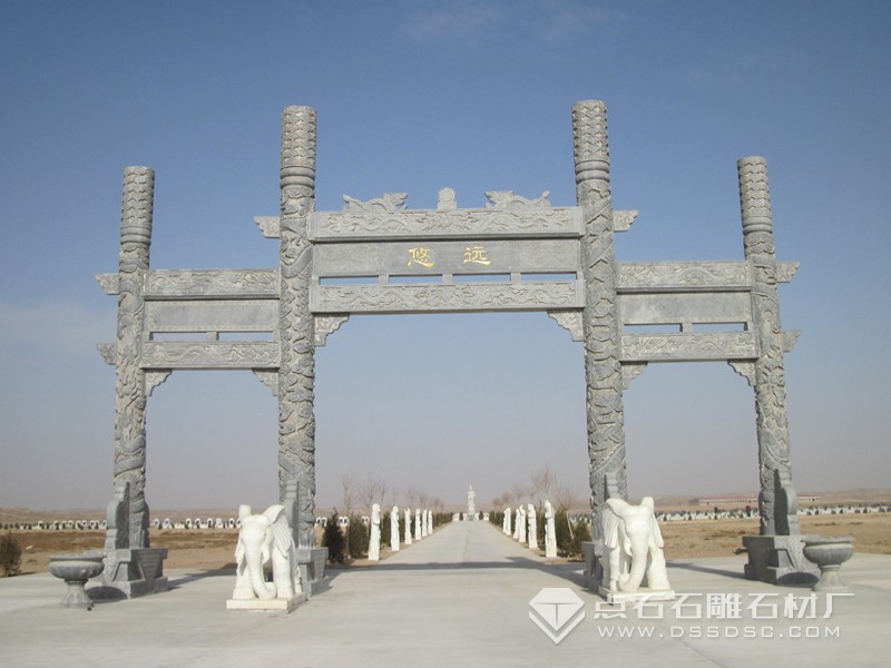 三門圓柱青石石牌坊