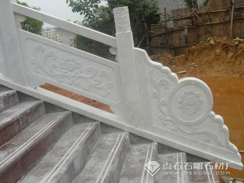 漢白玉欄桿 浮雕石護(hù)欄