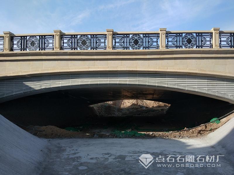 歐式鐵藝石欄桿橋梁石材妝飾工程