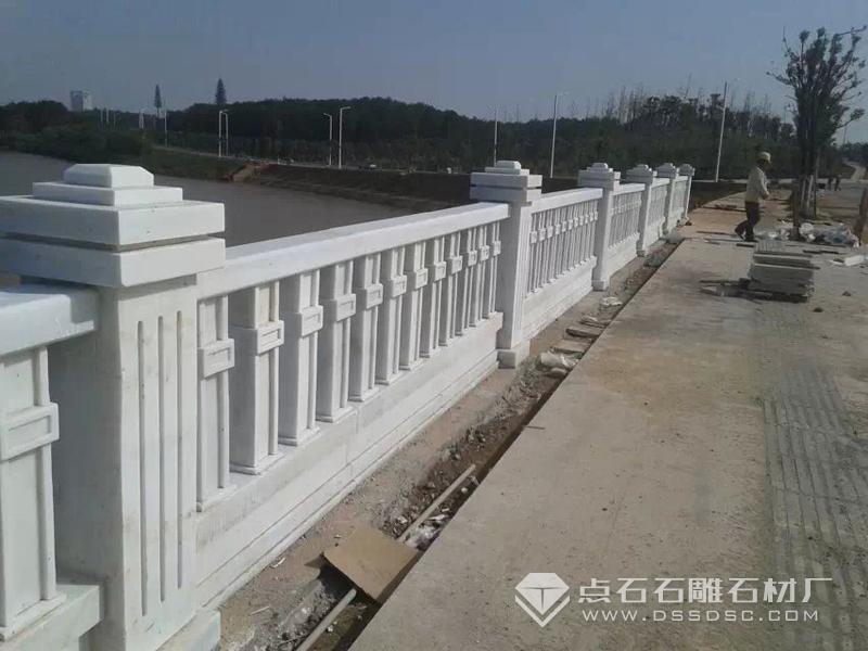 漢白玉石欄桿